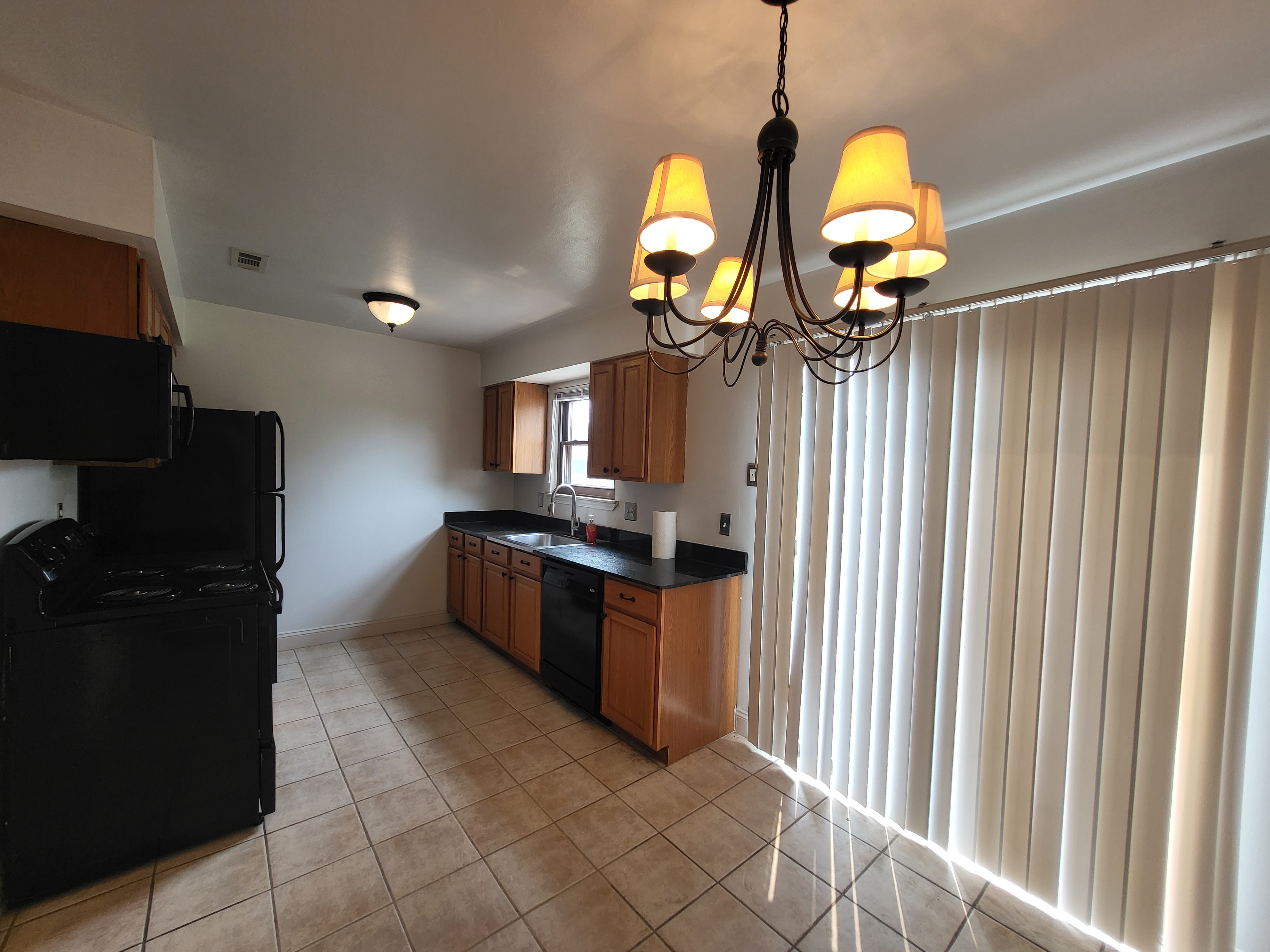 20027 Village Green Ct – photo 5