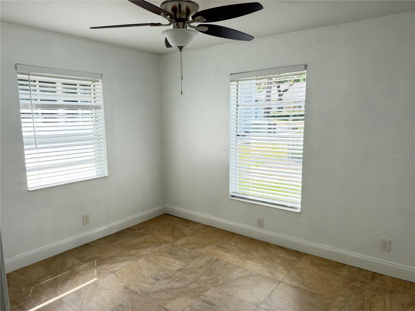 2564 SE 15TH Avenue – photo 4
