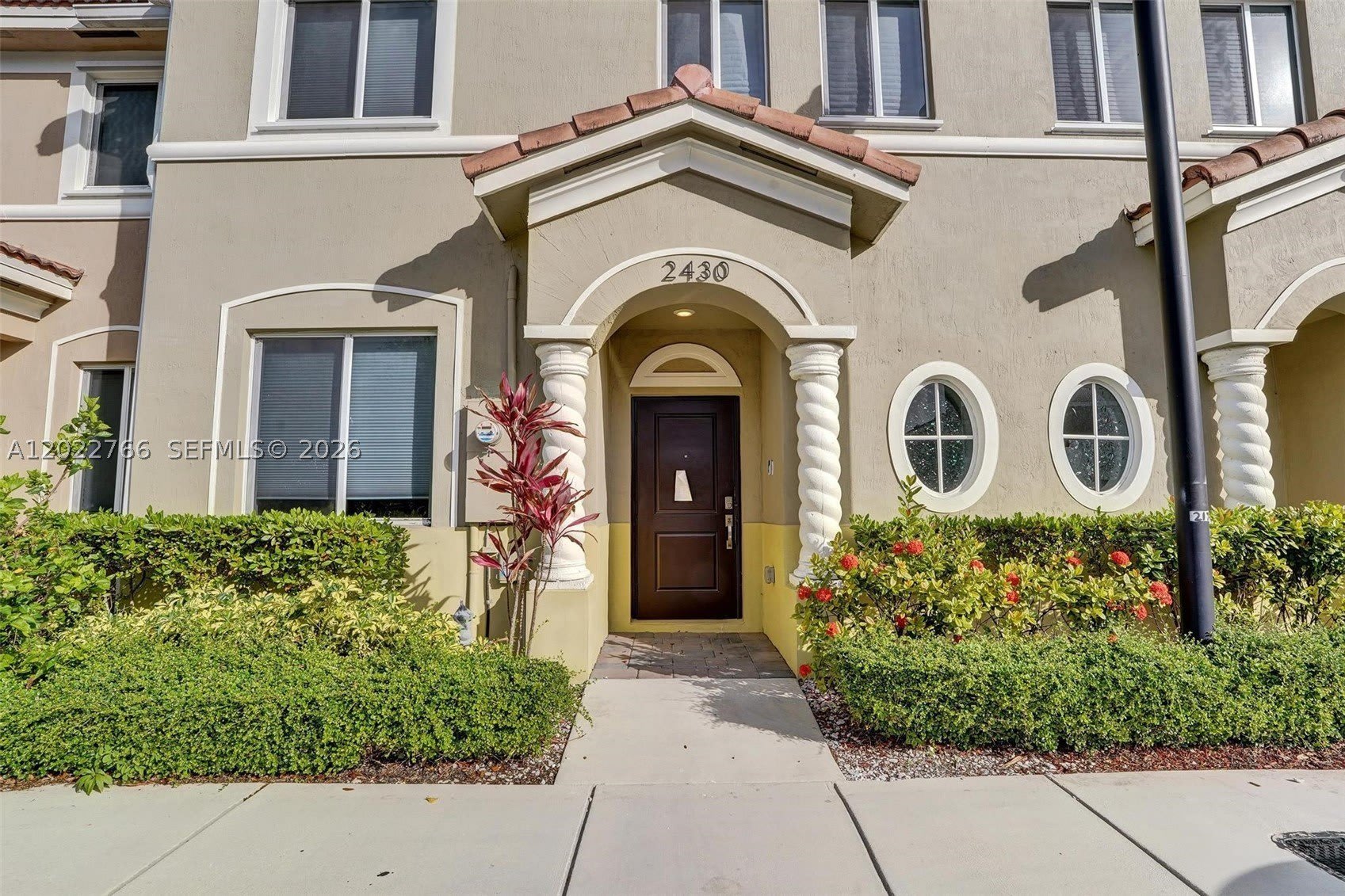2430 SE 10th Ct – photo 1