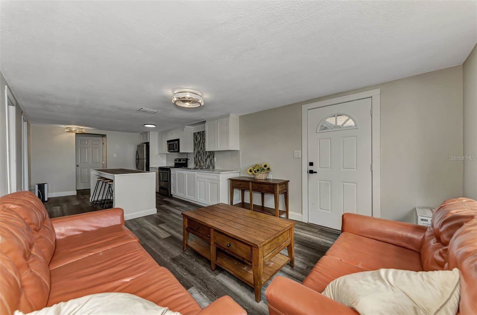 304 San Carlos Avenue Unit B – photo 5