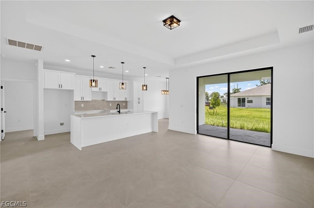 208 PEMBROKE ST – photo 4