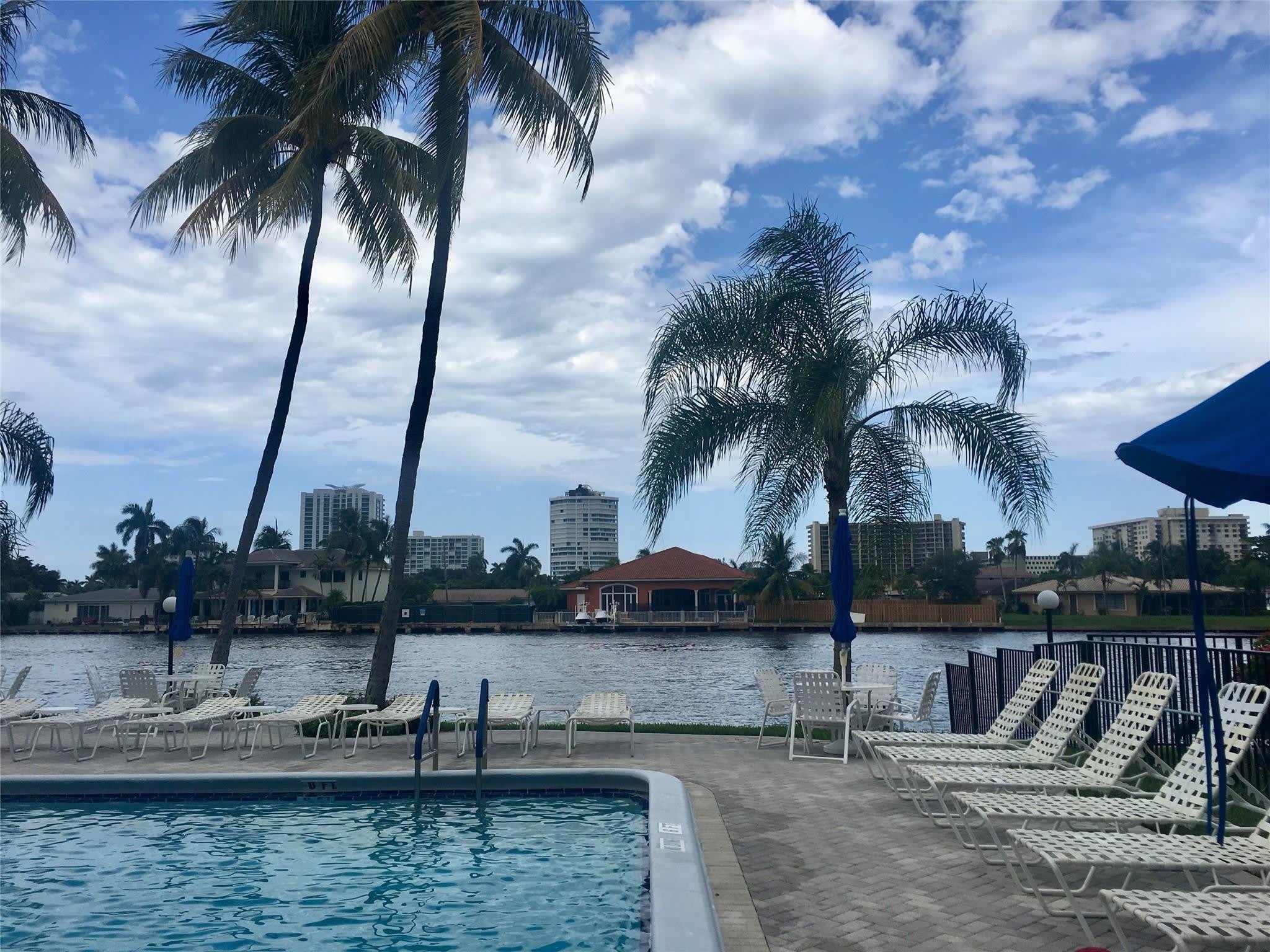6407 Bay Club Drive – photo 1