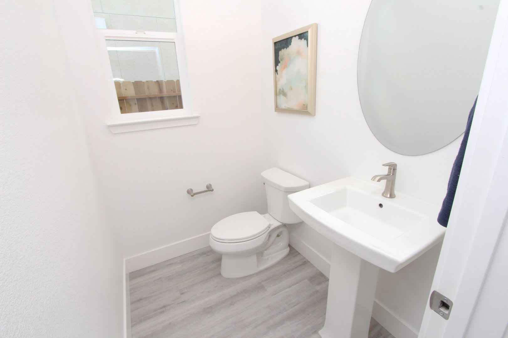 Gorgeous New Build 3 bedroom 2.5 bathroom home in Santana Ranch Available NOW!! – photo 4