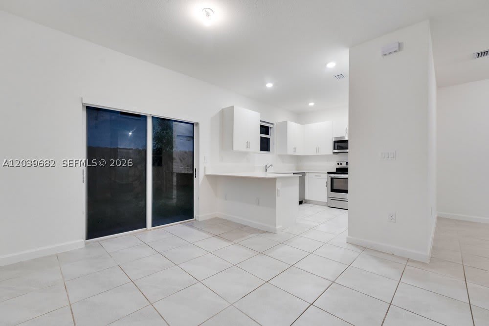 2615 SE 11th St – photo 5