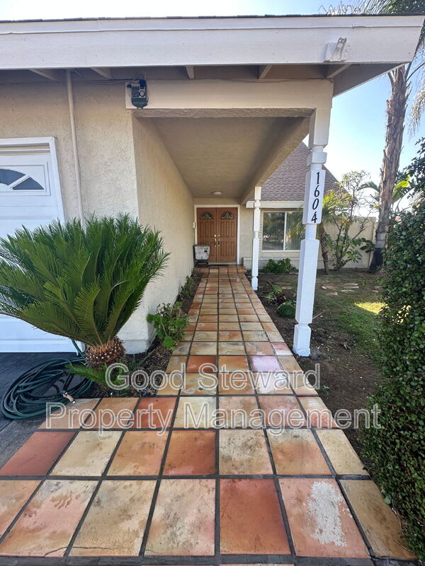 1604 Avenida Del Vista – photo 4