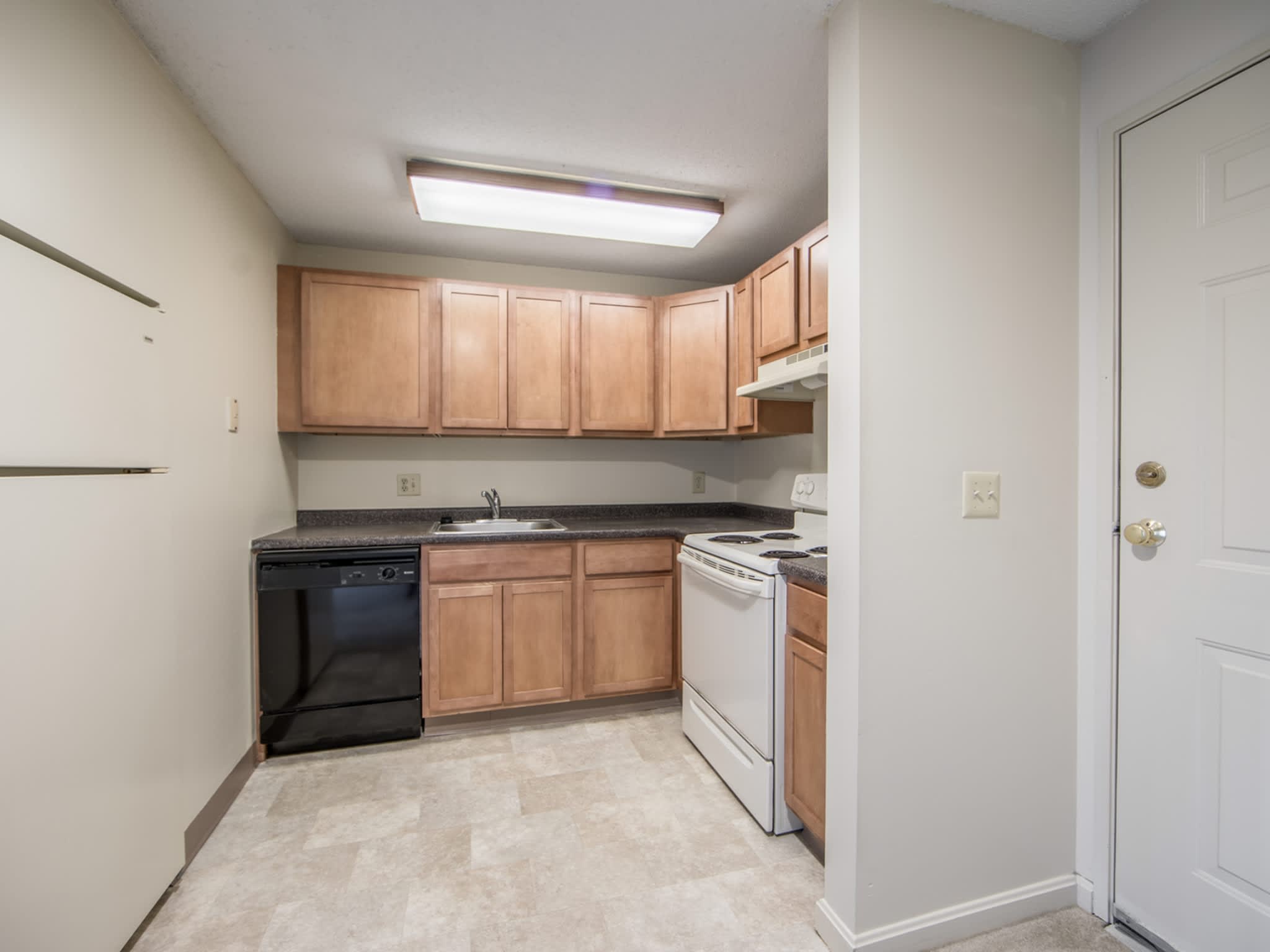Westford Park Apartments – photo 1