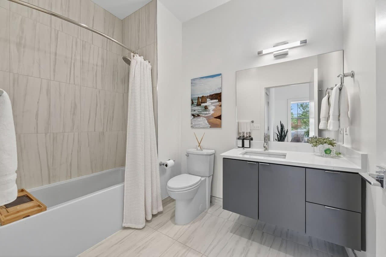 1312 King St – photo 1