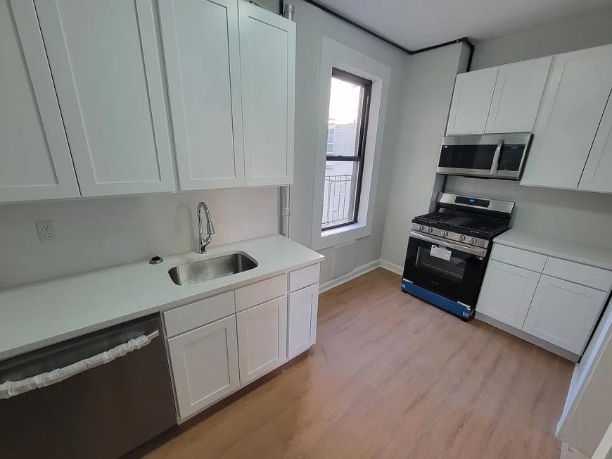 562 West 175Th Street – photo 3