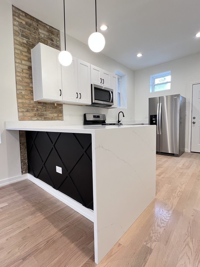 1329 W 19th Street – photo 2