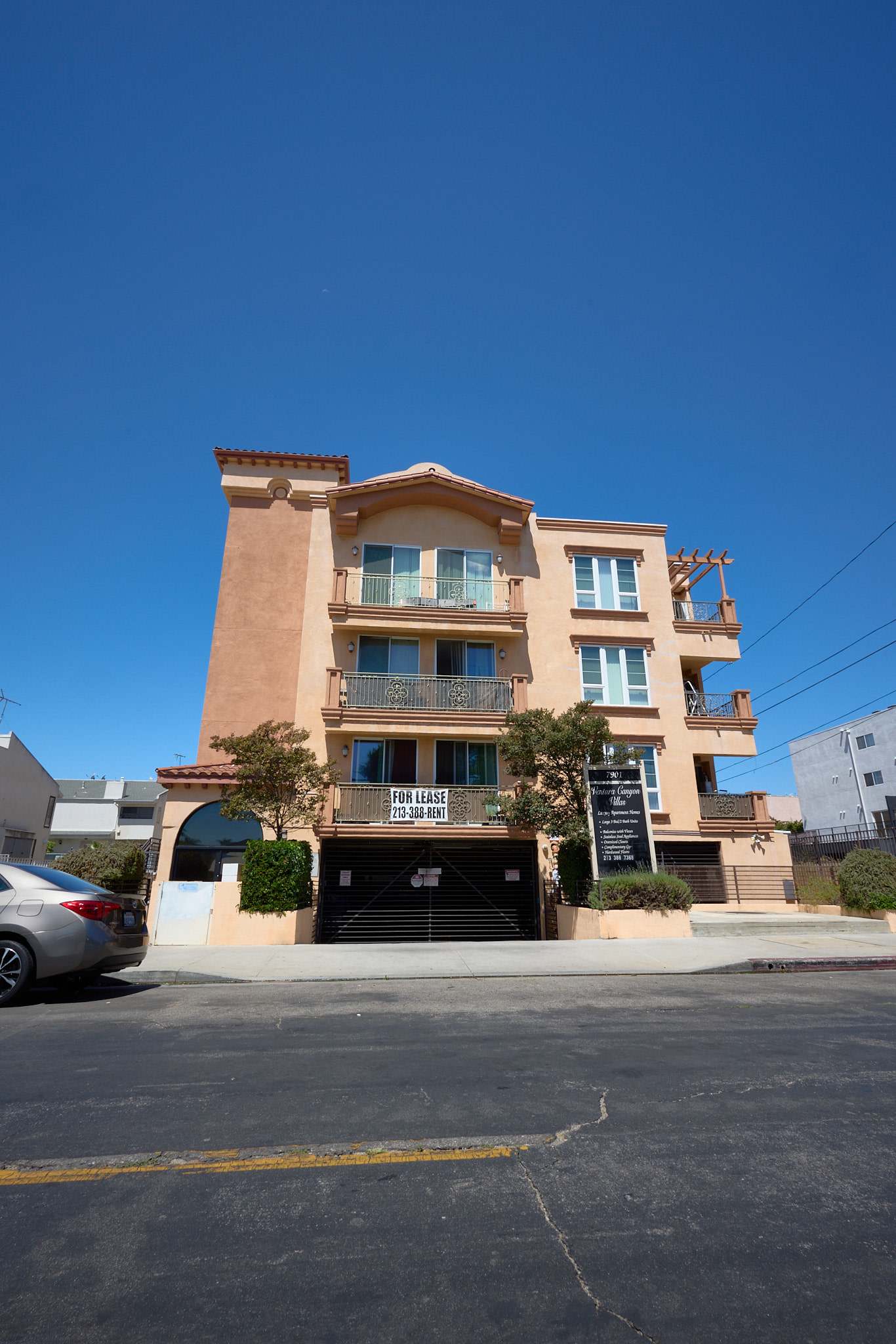 7901 Ventura Canyon – photo 2