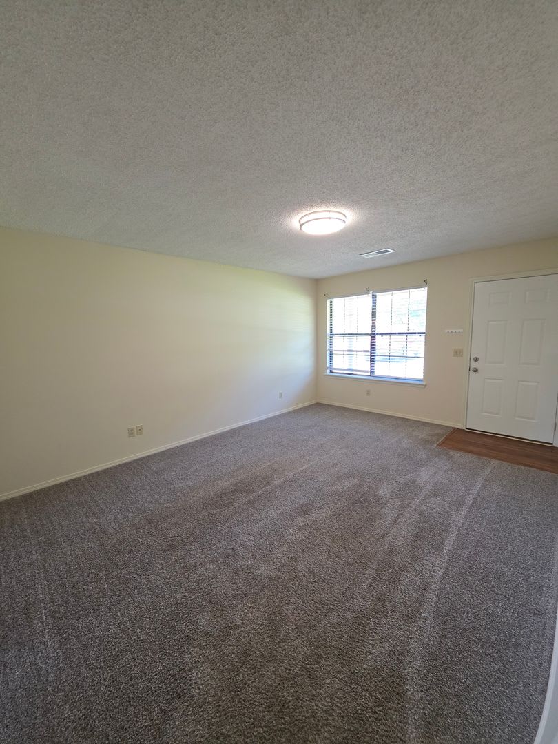 504 E 14Th St – photo 2