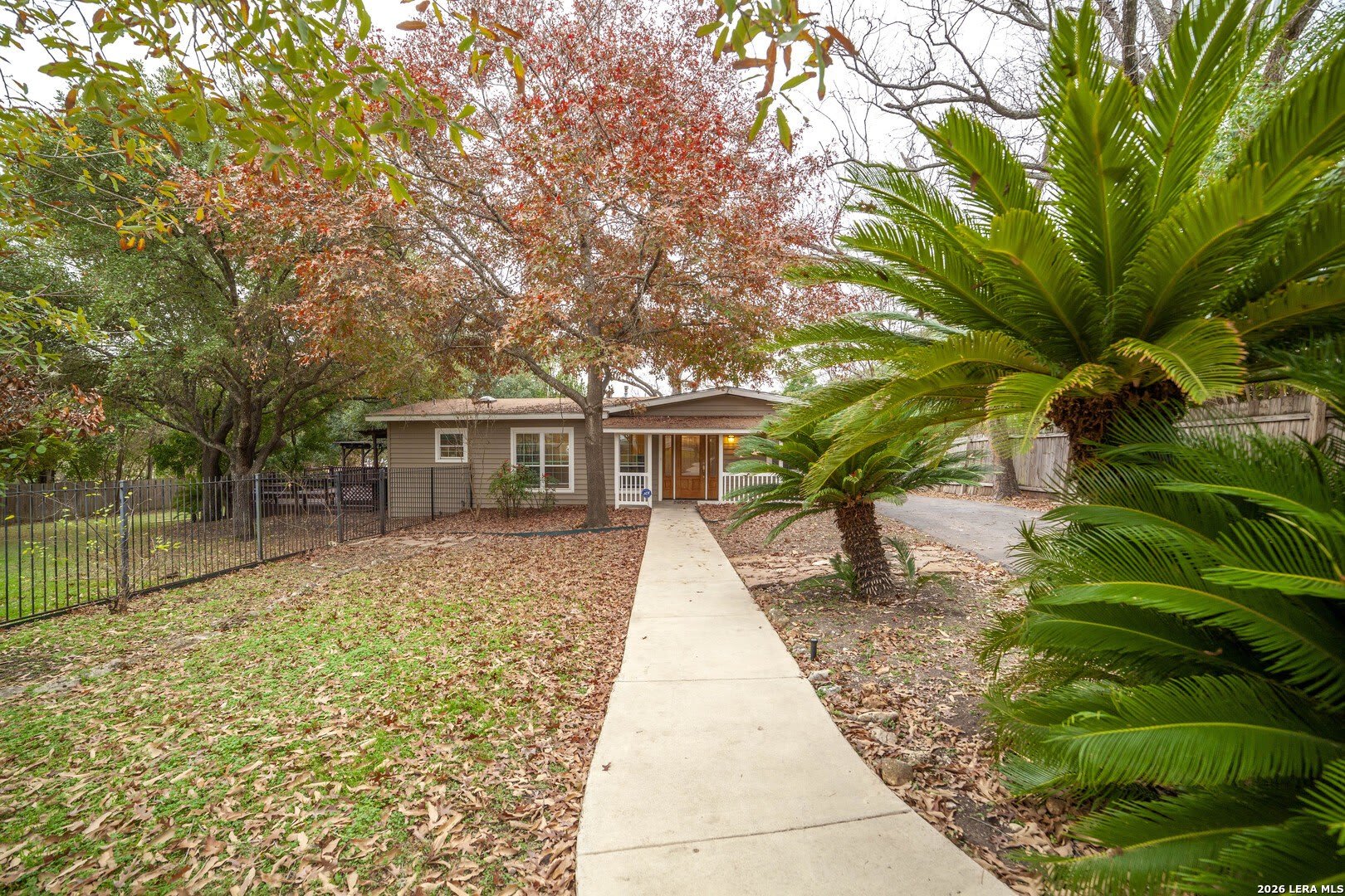 4750 View Dr – photo 3