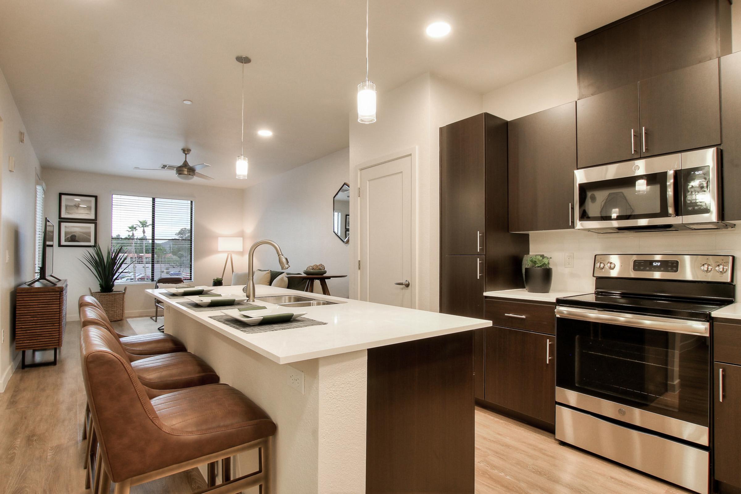 View 32 Apartments – photo 4