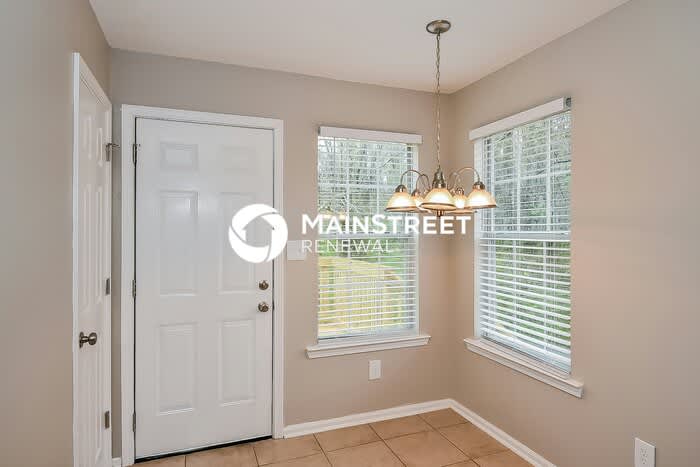 1367 Camrose Court – photo 5