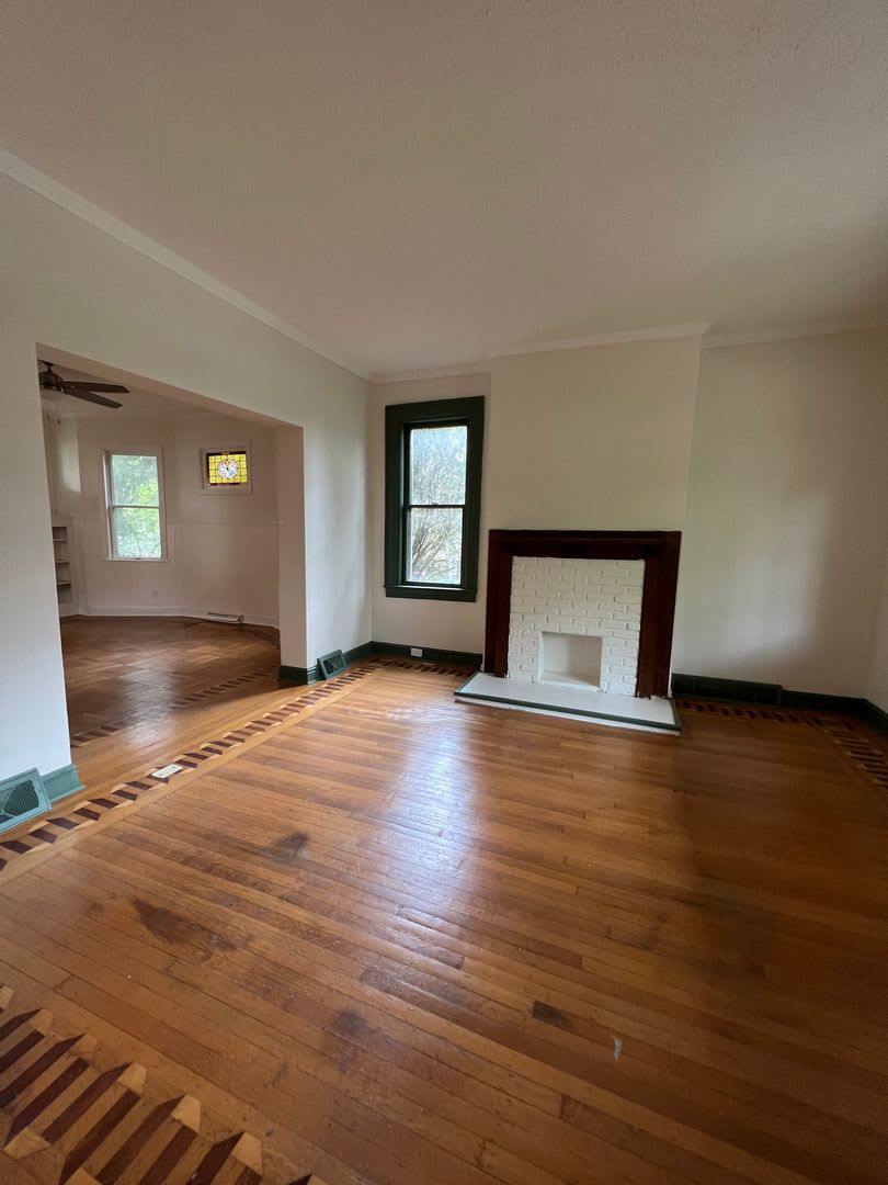 Newly renovated spacious 4 bedroom home in Sheraden – photo 4