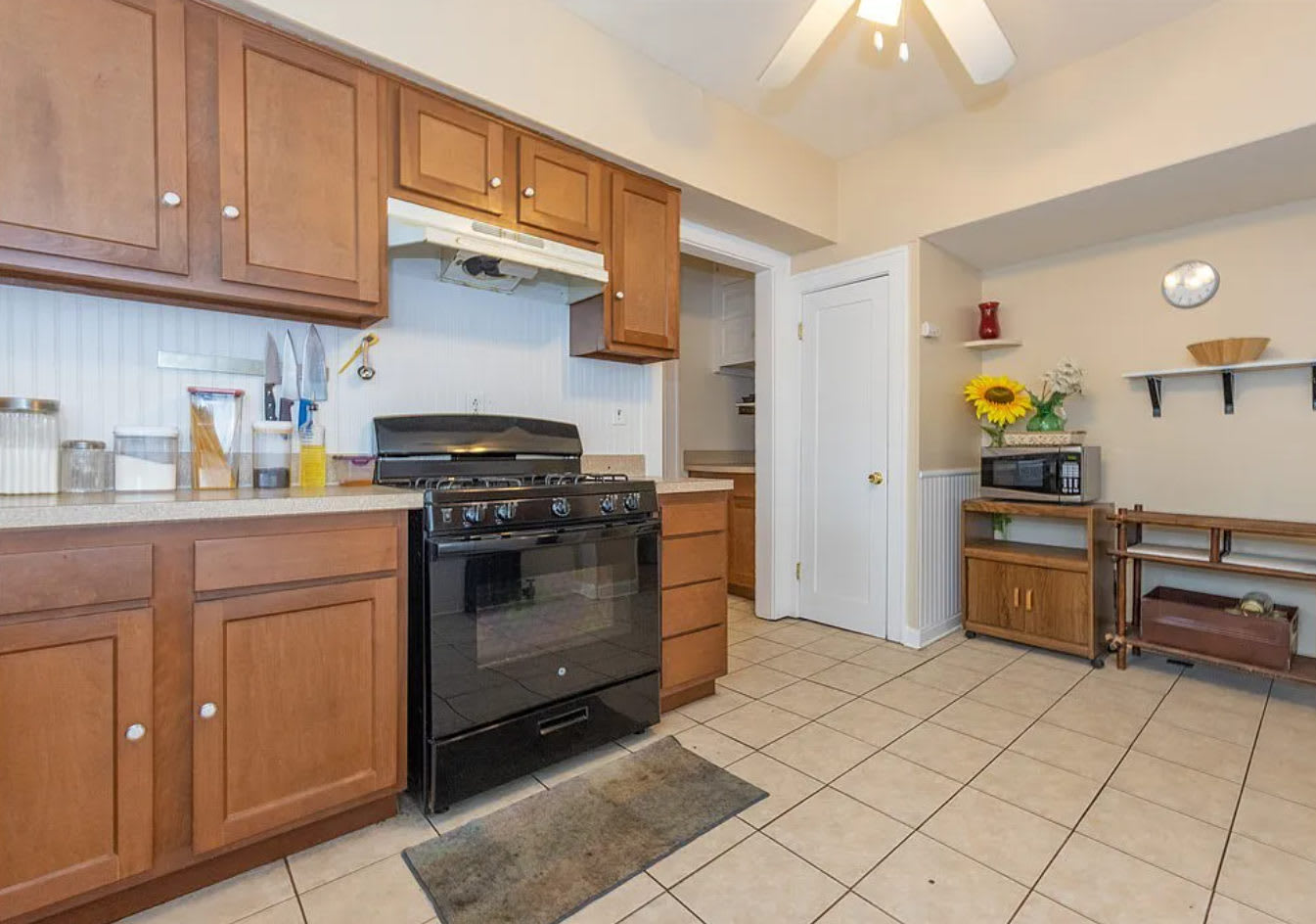 2460 Euclid Heights Boulevard – photo 4