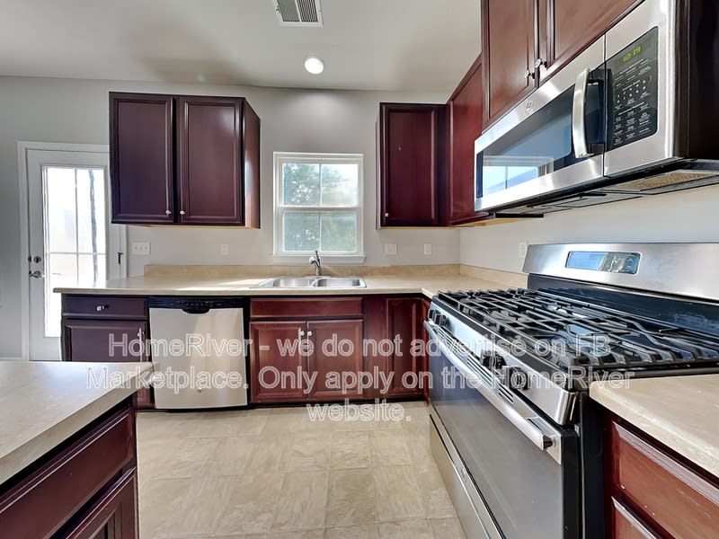 311 Cross Creek Dr – photo 3