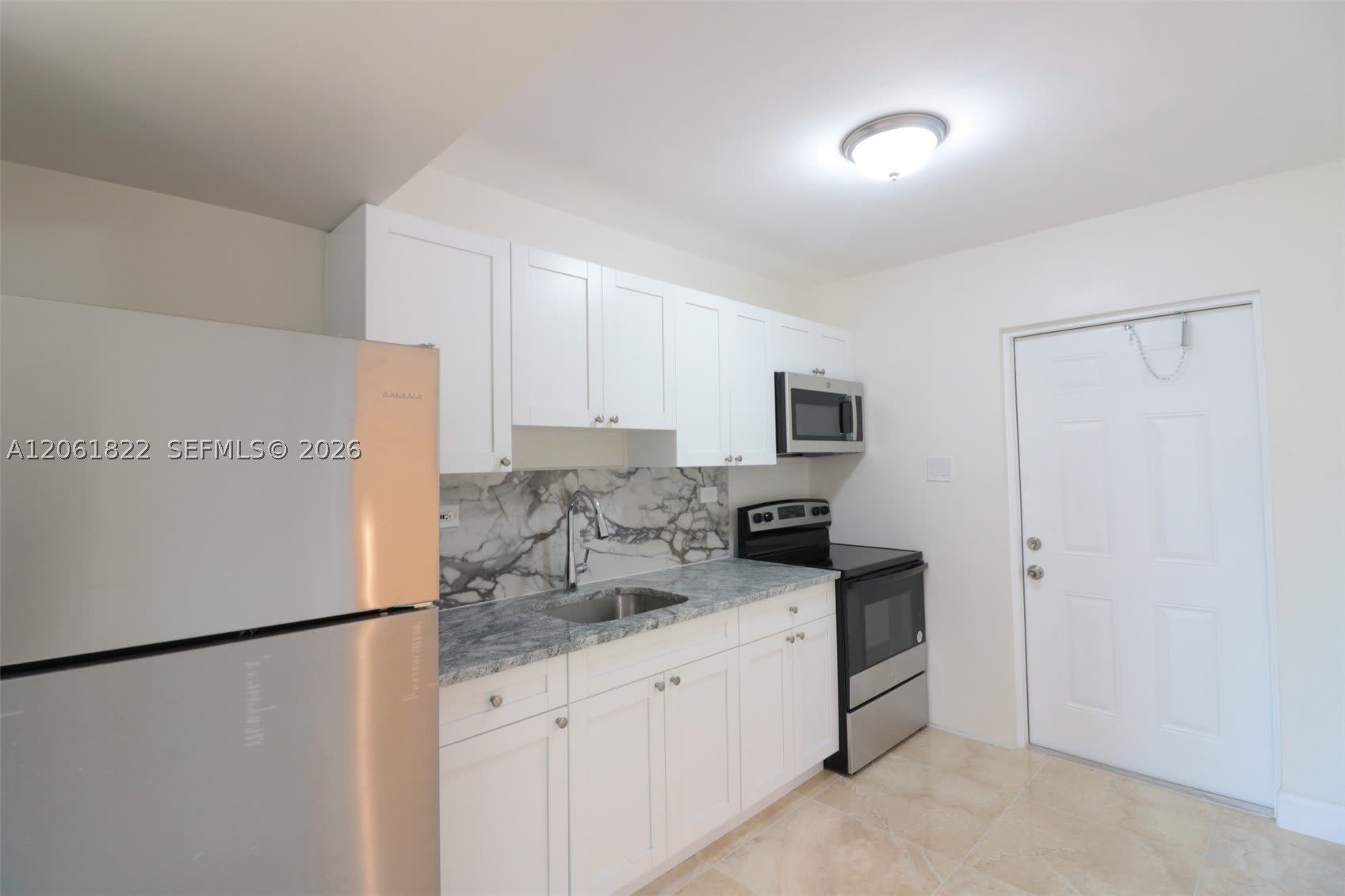 3014 NW 6th St – photo 4