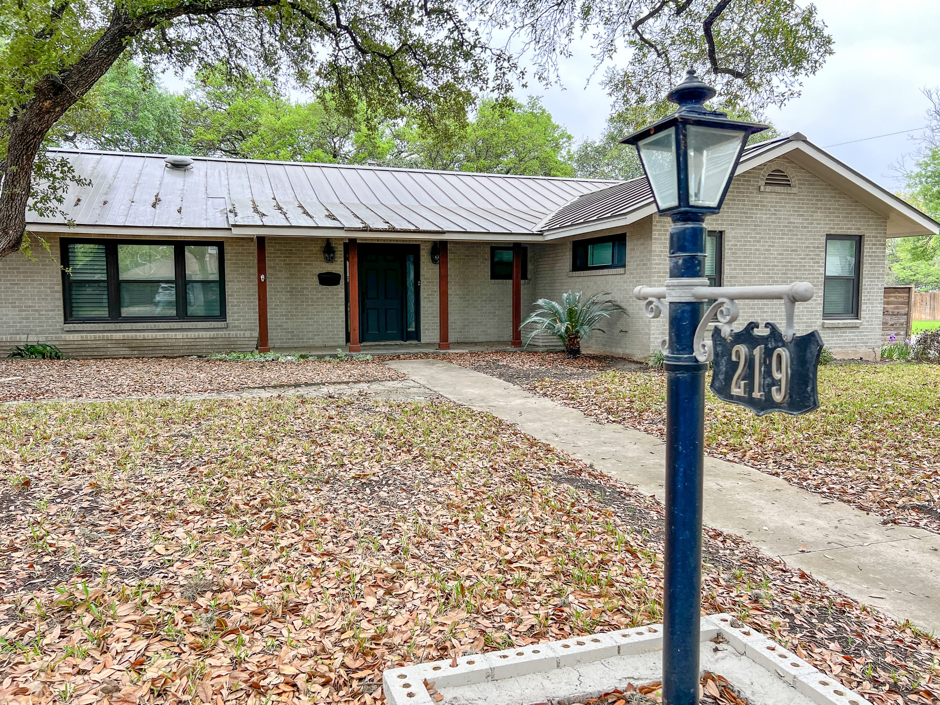 219 Laramie Drive – photo 2