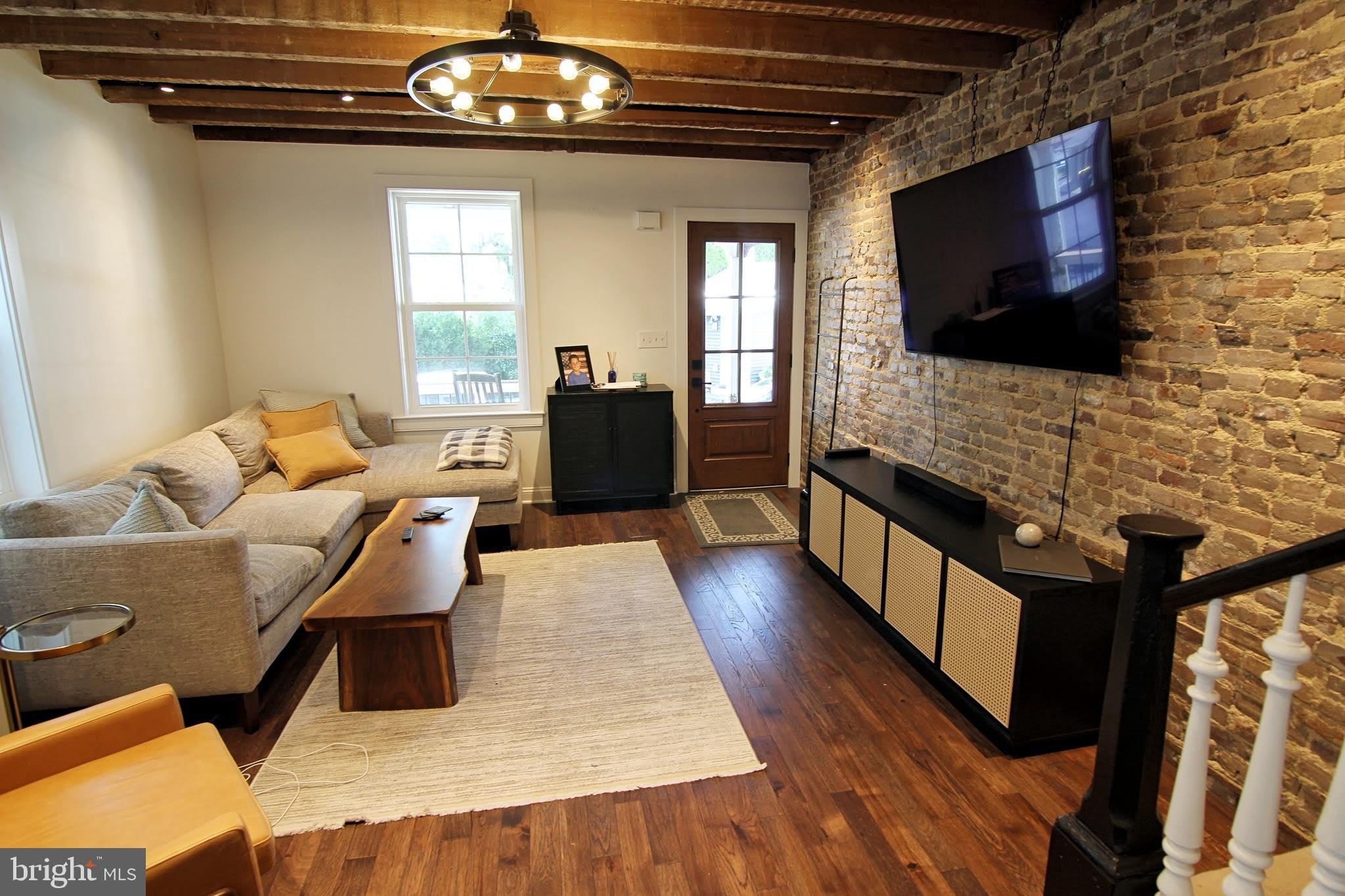 154 WOOD Street – photo 3