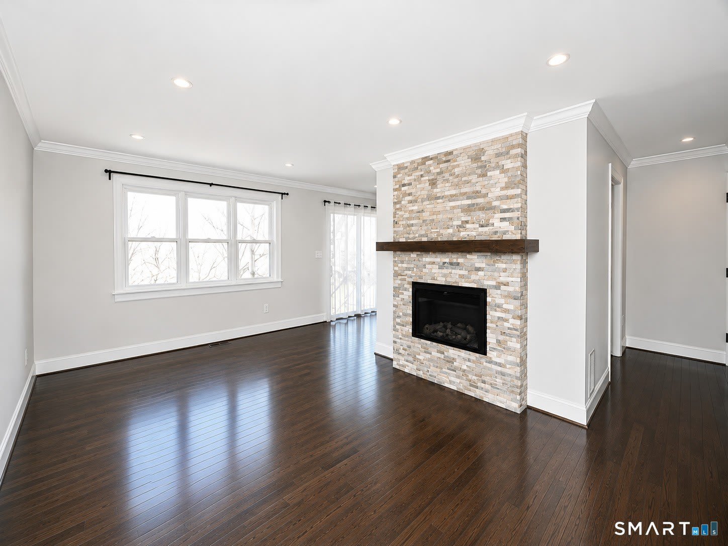 31 Carriage Drive – photo 3