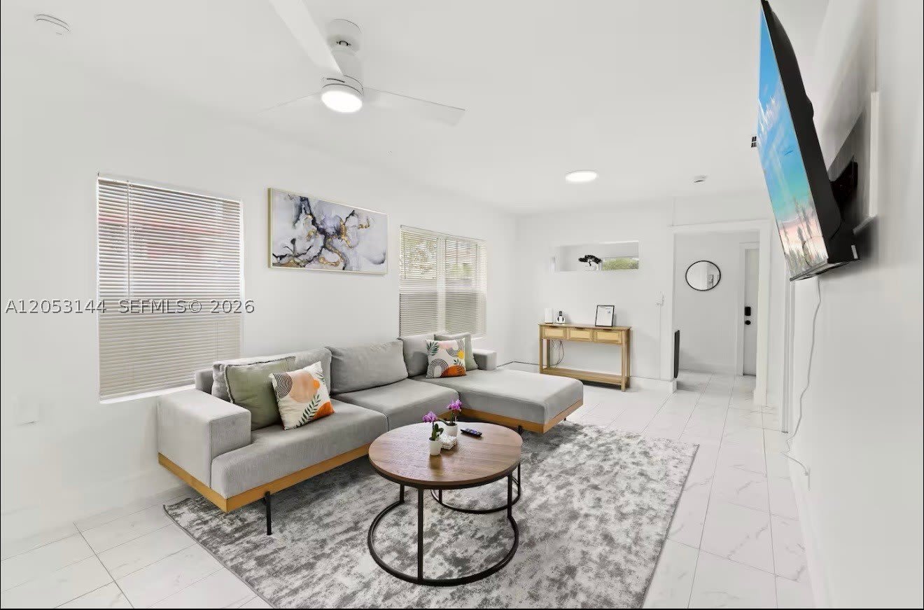 912 NW 2nd St – photo 5