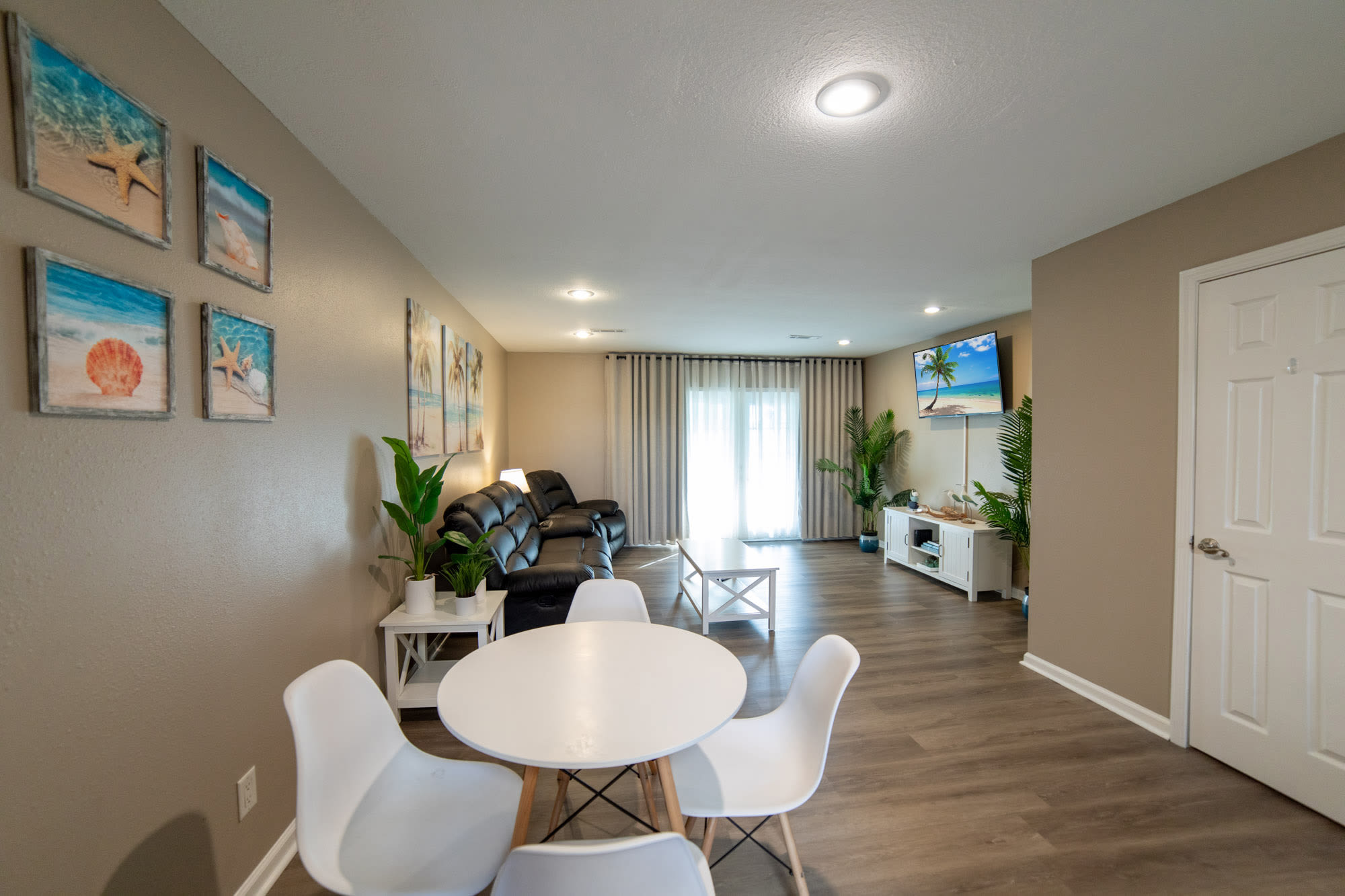 6300 Pinetree Avenue – photo 3