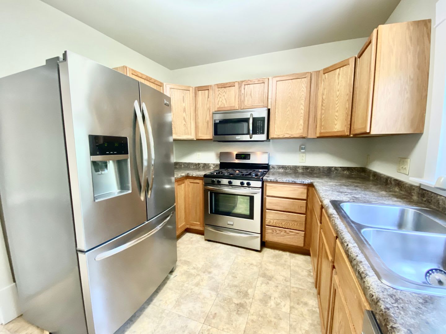 Newly remodeled 3 bedroom 1 bath – photo 5