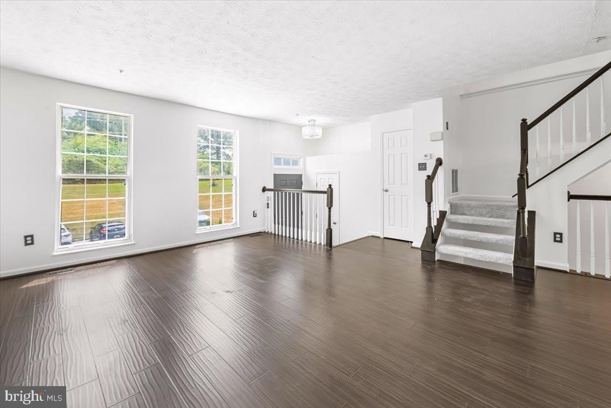 11304 SOUTHLAKES DR – photo 4
