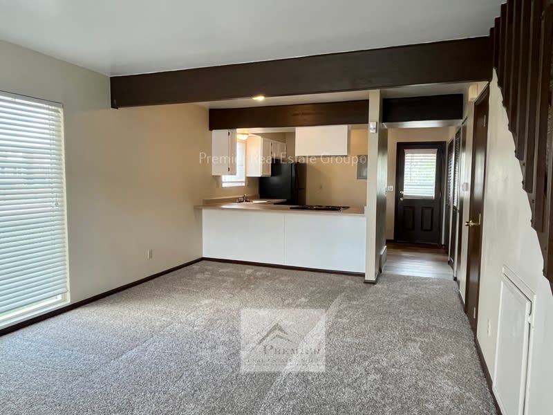 2437 Cherokee Park Place – photo 5