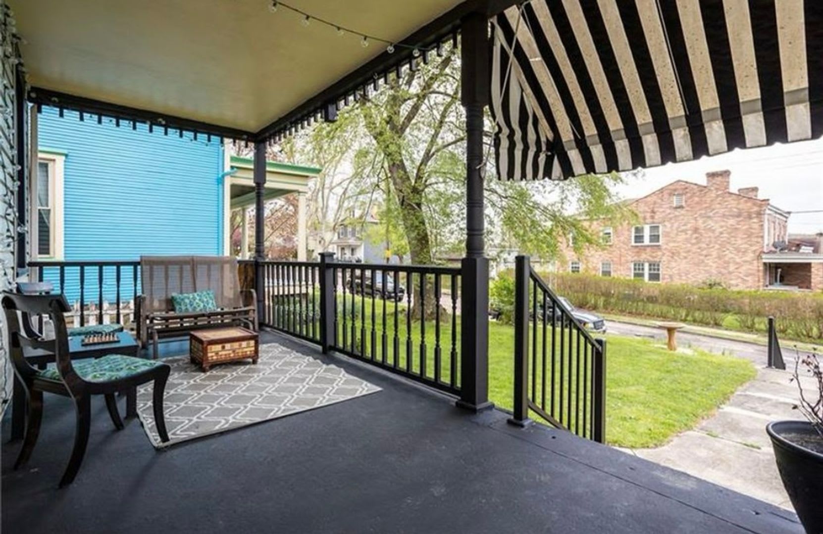 Stylish Victorian Home! – photo 4