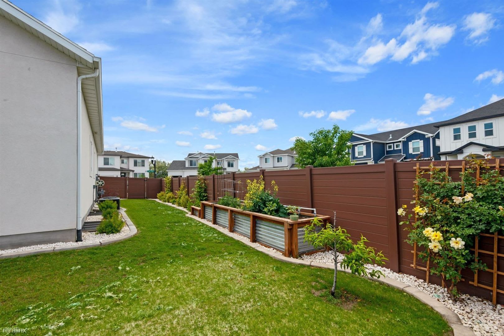 322 North 240 East – photo 5