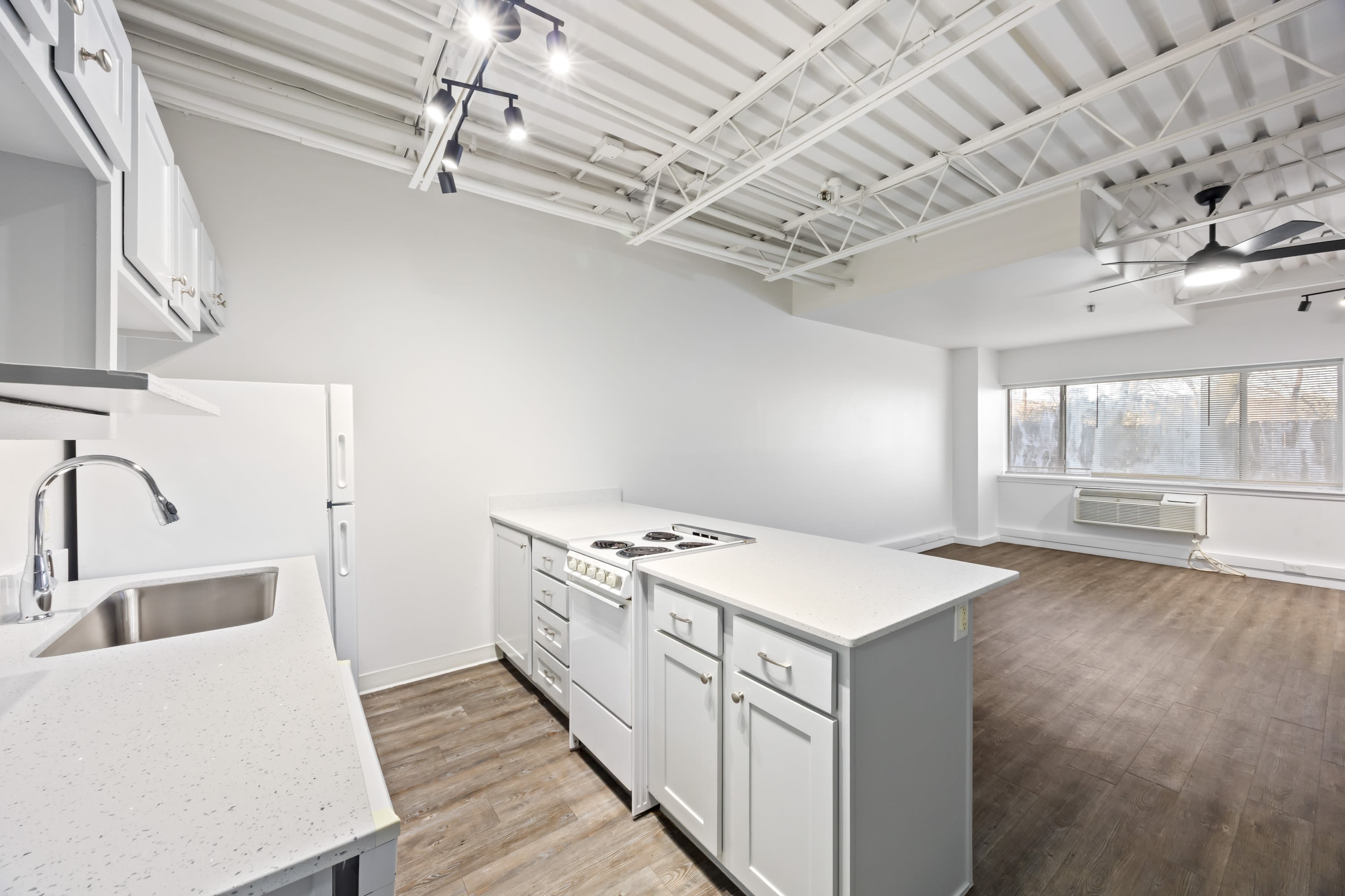 1027 North Molly Court – photo 3