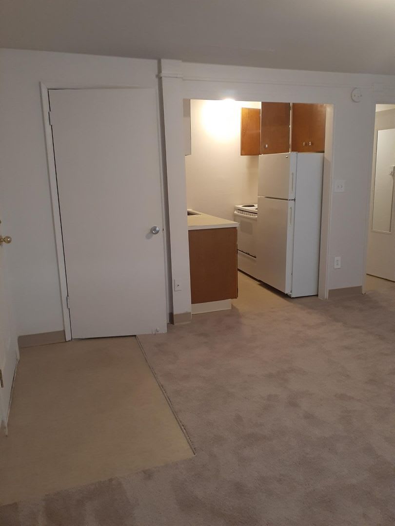 California Avenue Apartments – photo 2