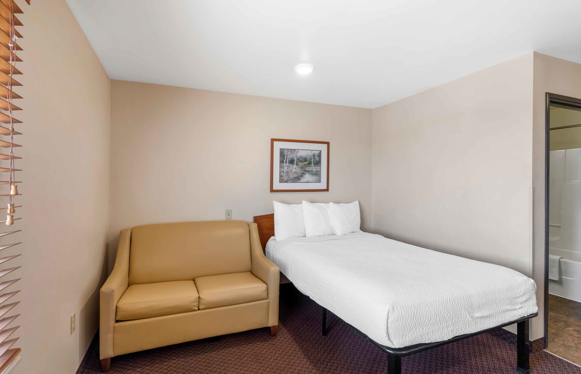 Loveland – photo 3