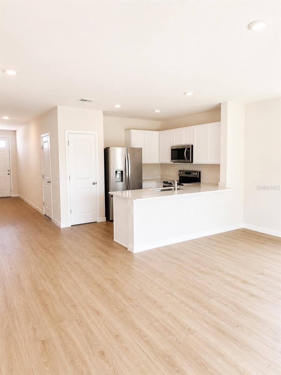 8201 EVERLY PRESERVE Drive – photo 4