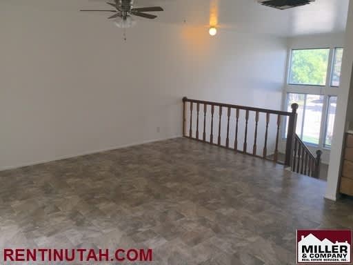 Beautiful Murray Twin Home For Rent! – photo 4