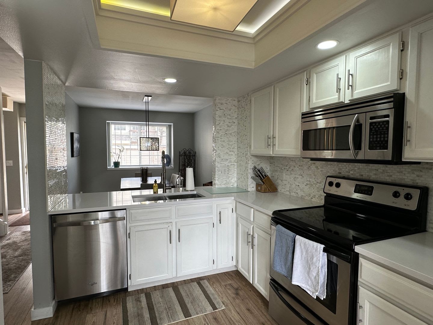 Spacious 2 Bed 2.5 Bath in the heart of Indian Creek – photo 5