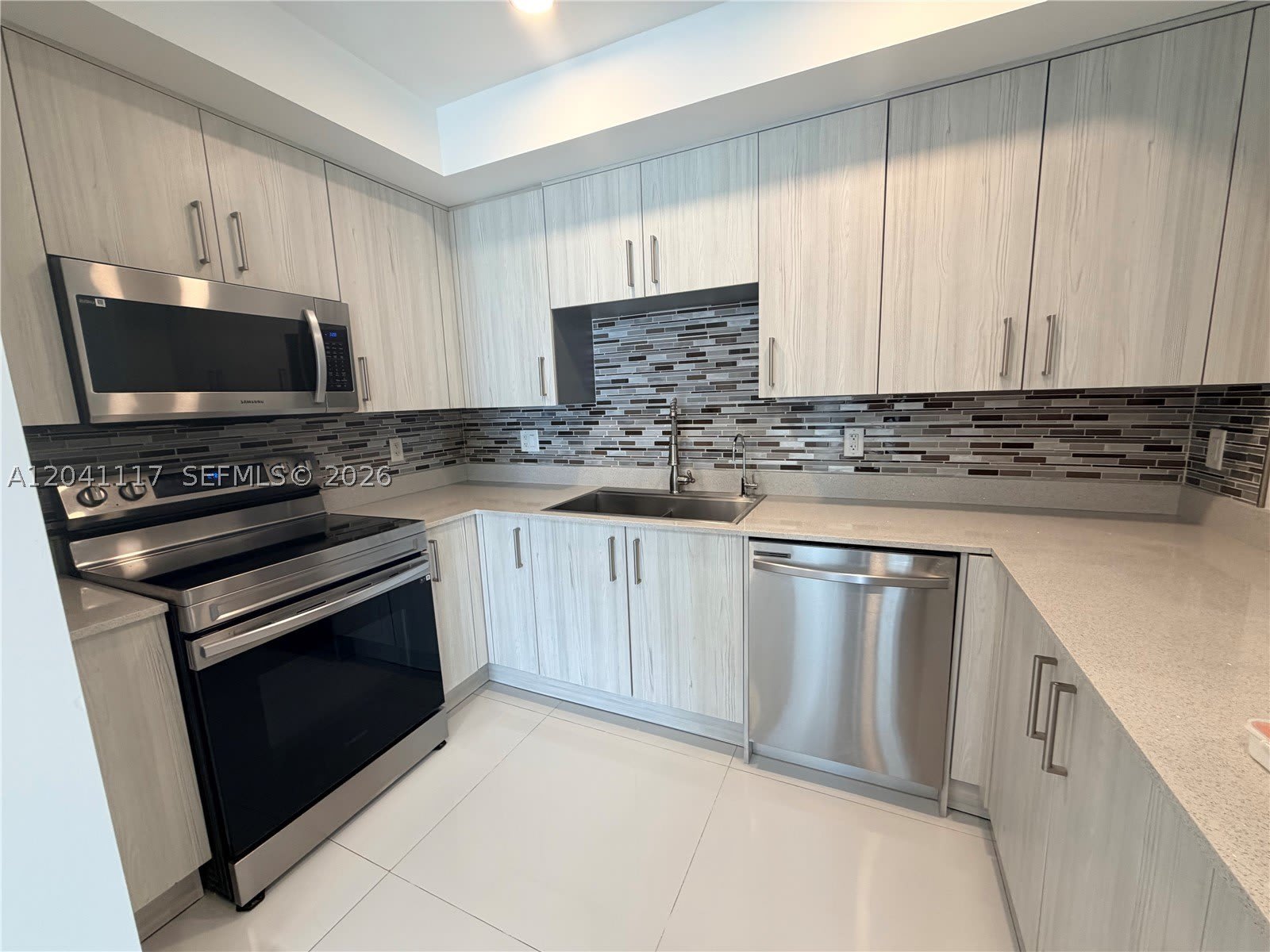 10950 NW 82nd St – photo 3