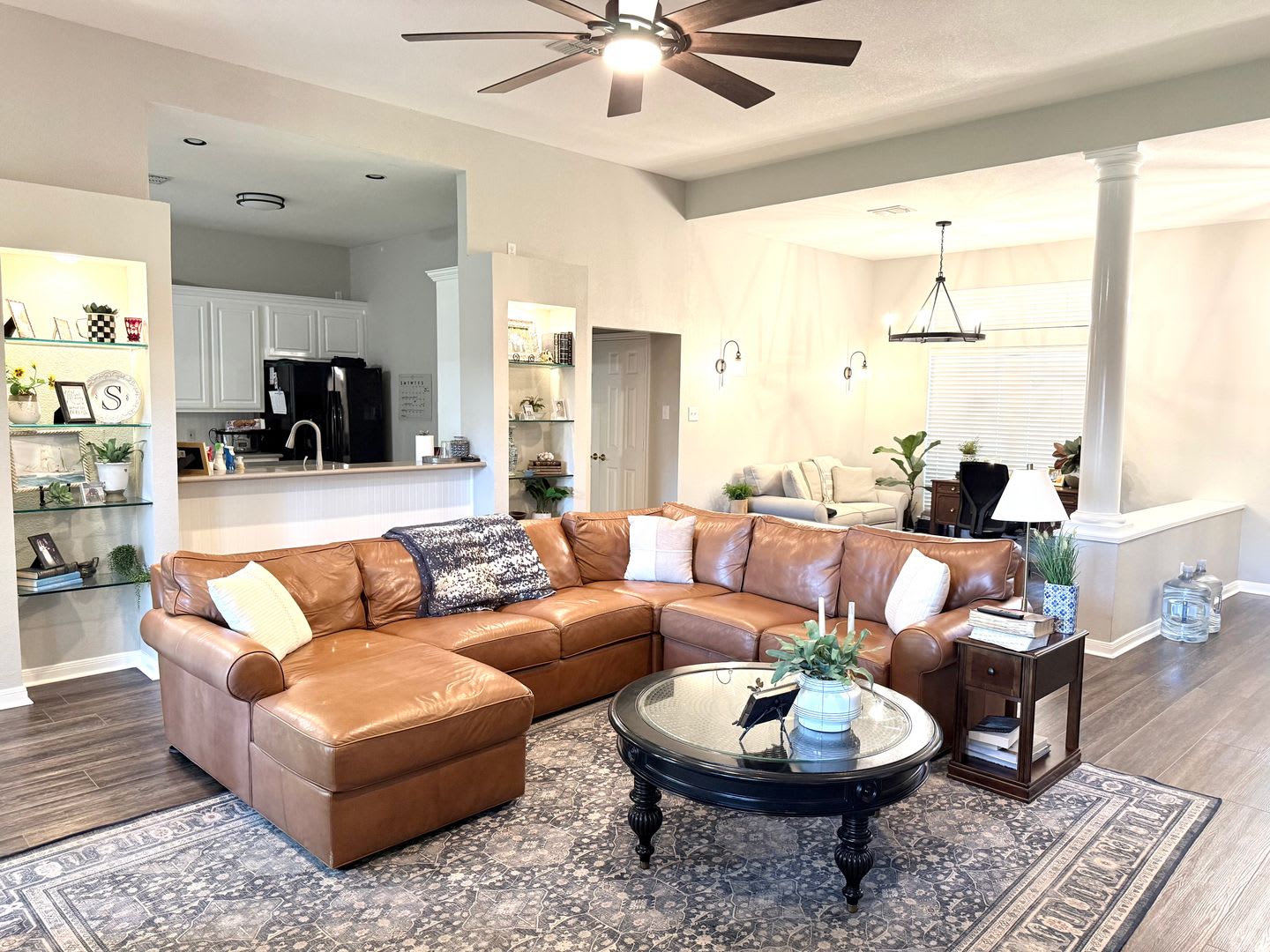 Beautiful Western Ridge Home – photo 5