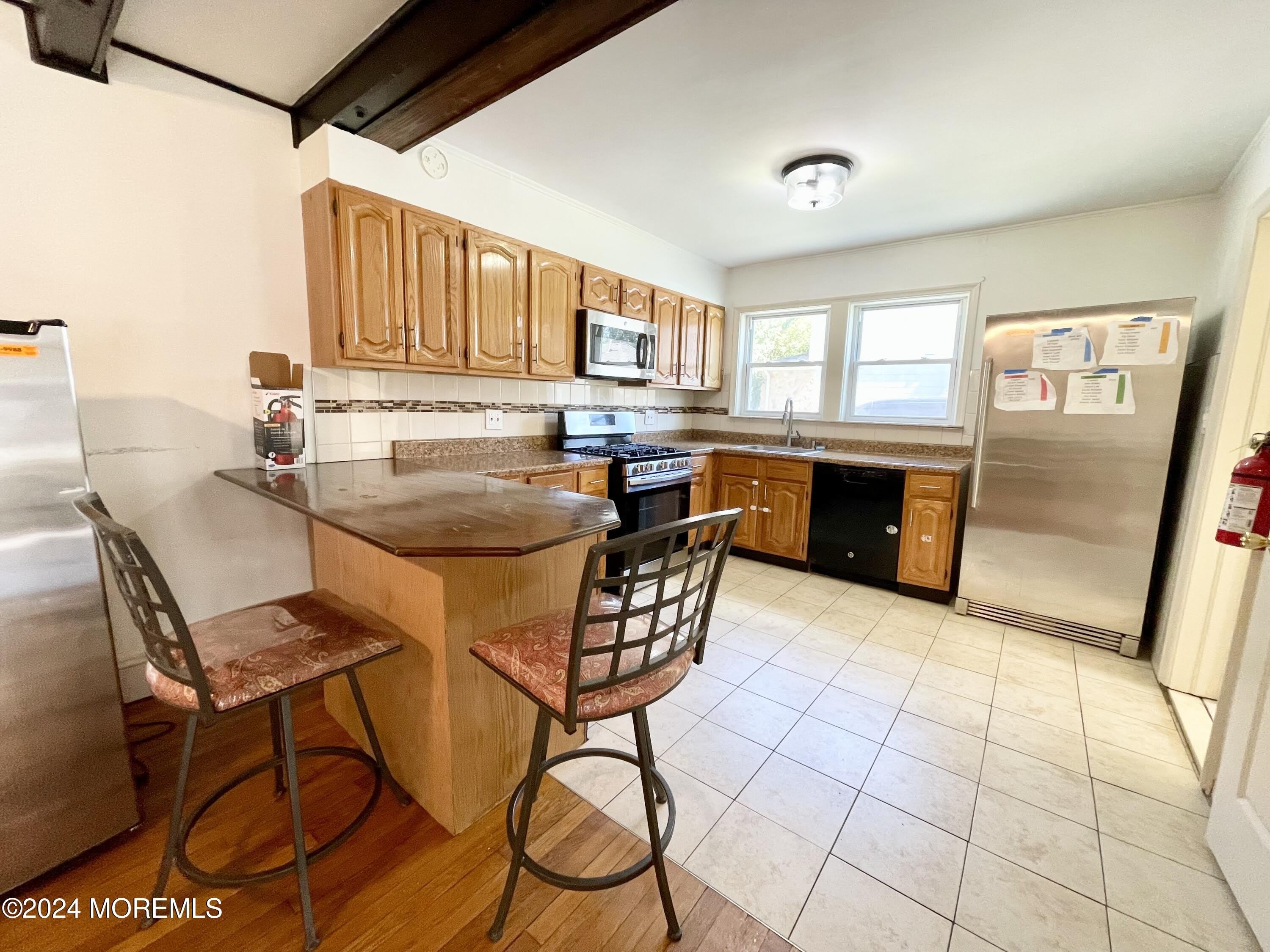 254 Lawrence Avenue – photo 5