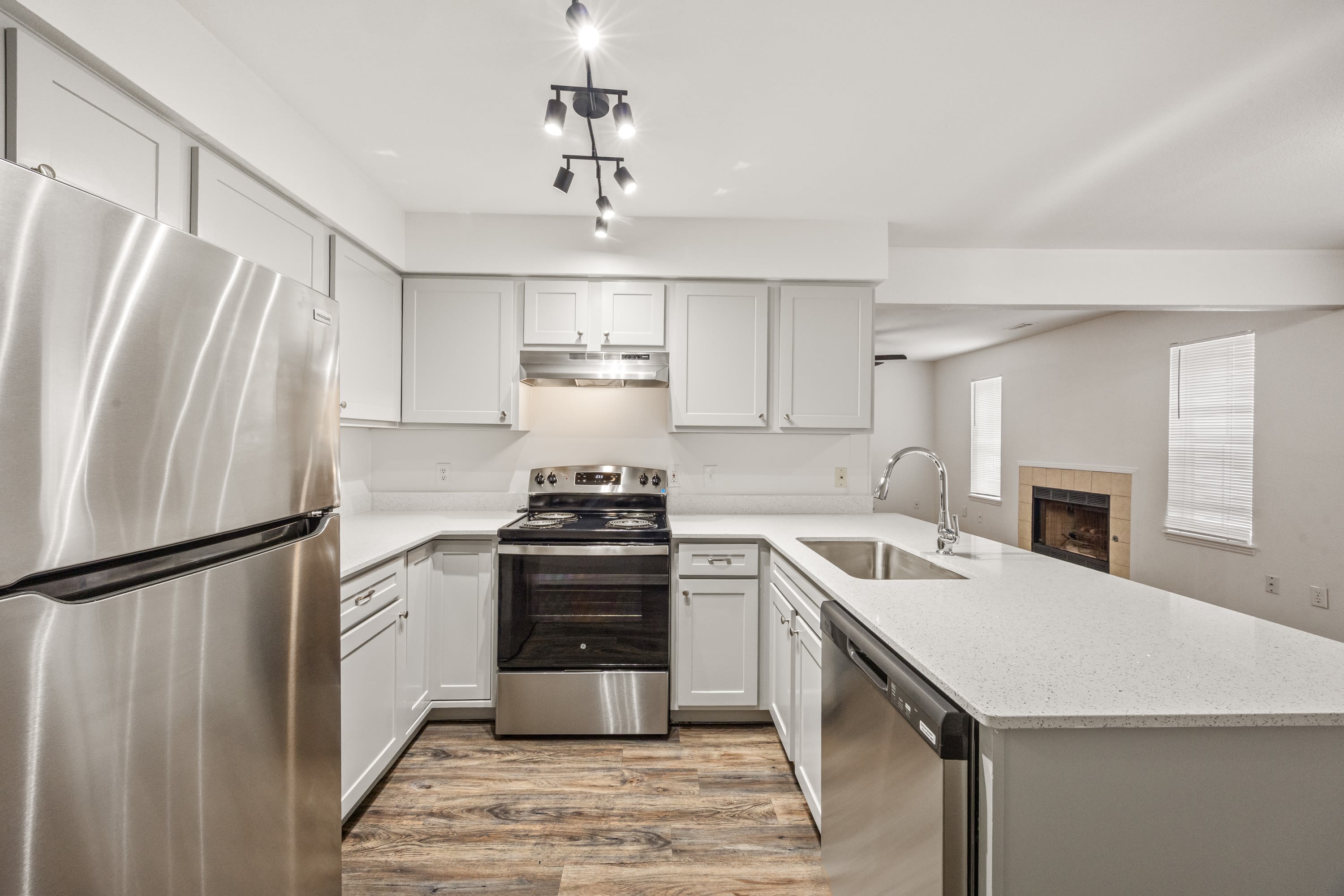 1002 North Molly Court – photo 4