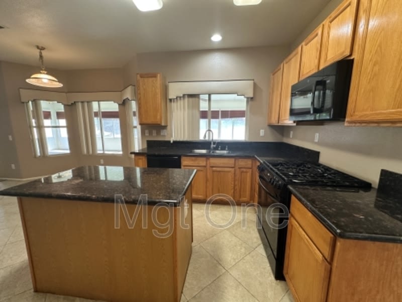 2961 S Buena Vista Ave – photo 2