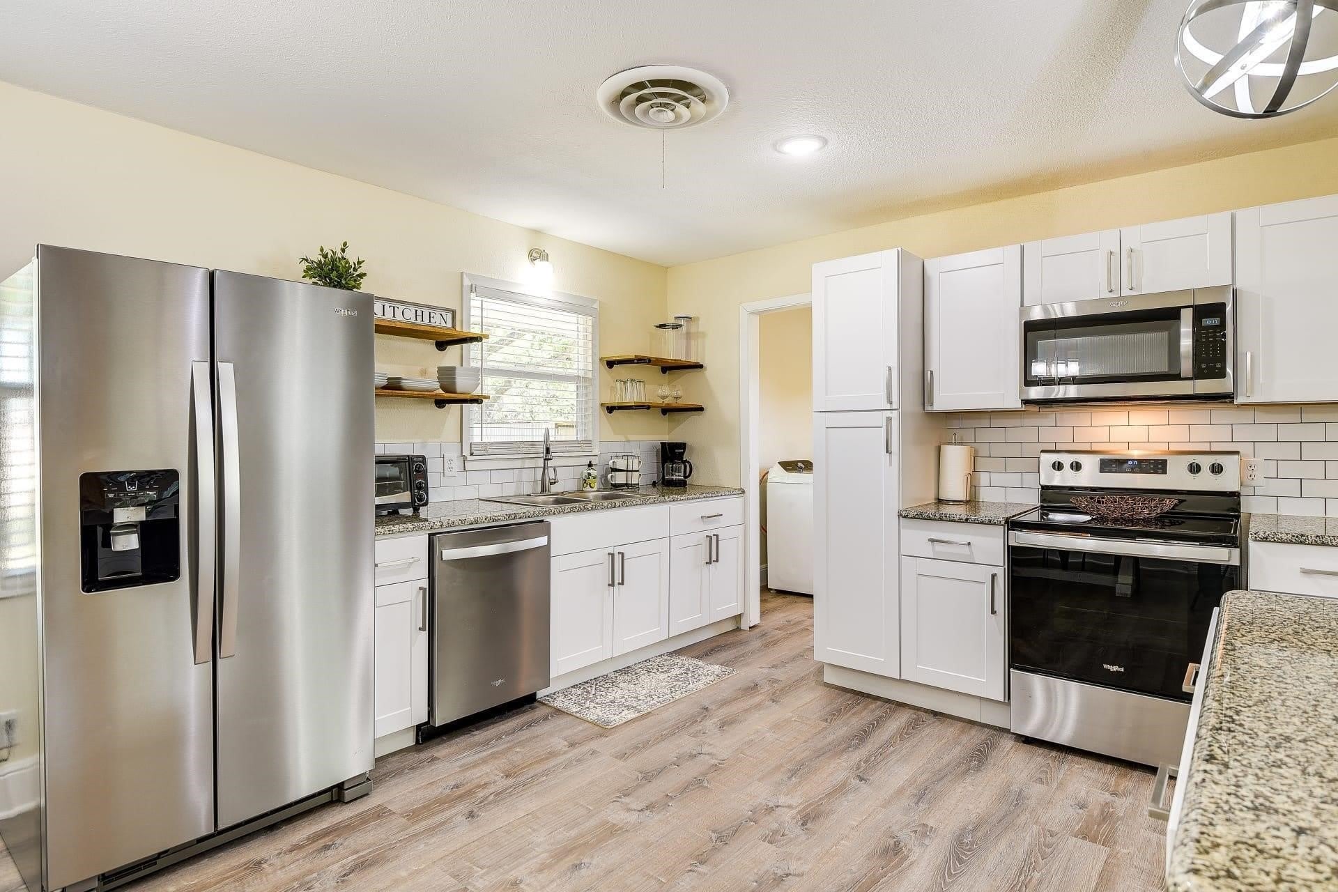 230 Davis Avenue – photo 5