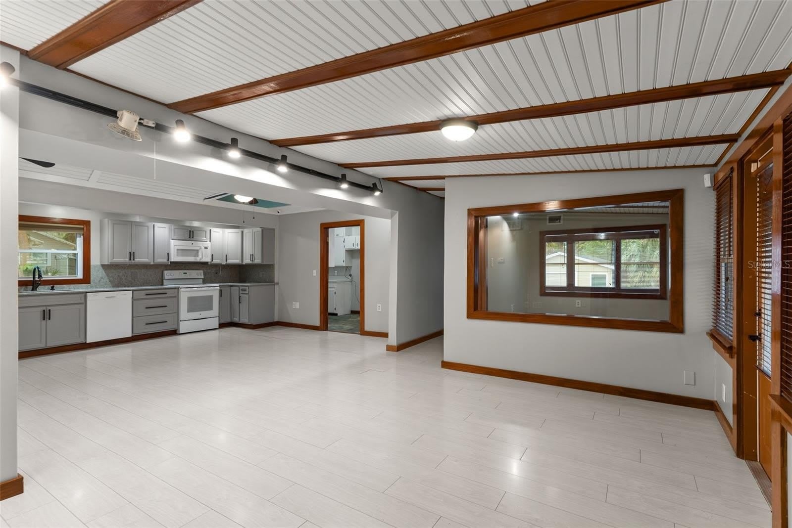 10519 Bridgewood Drive – photo 4