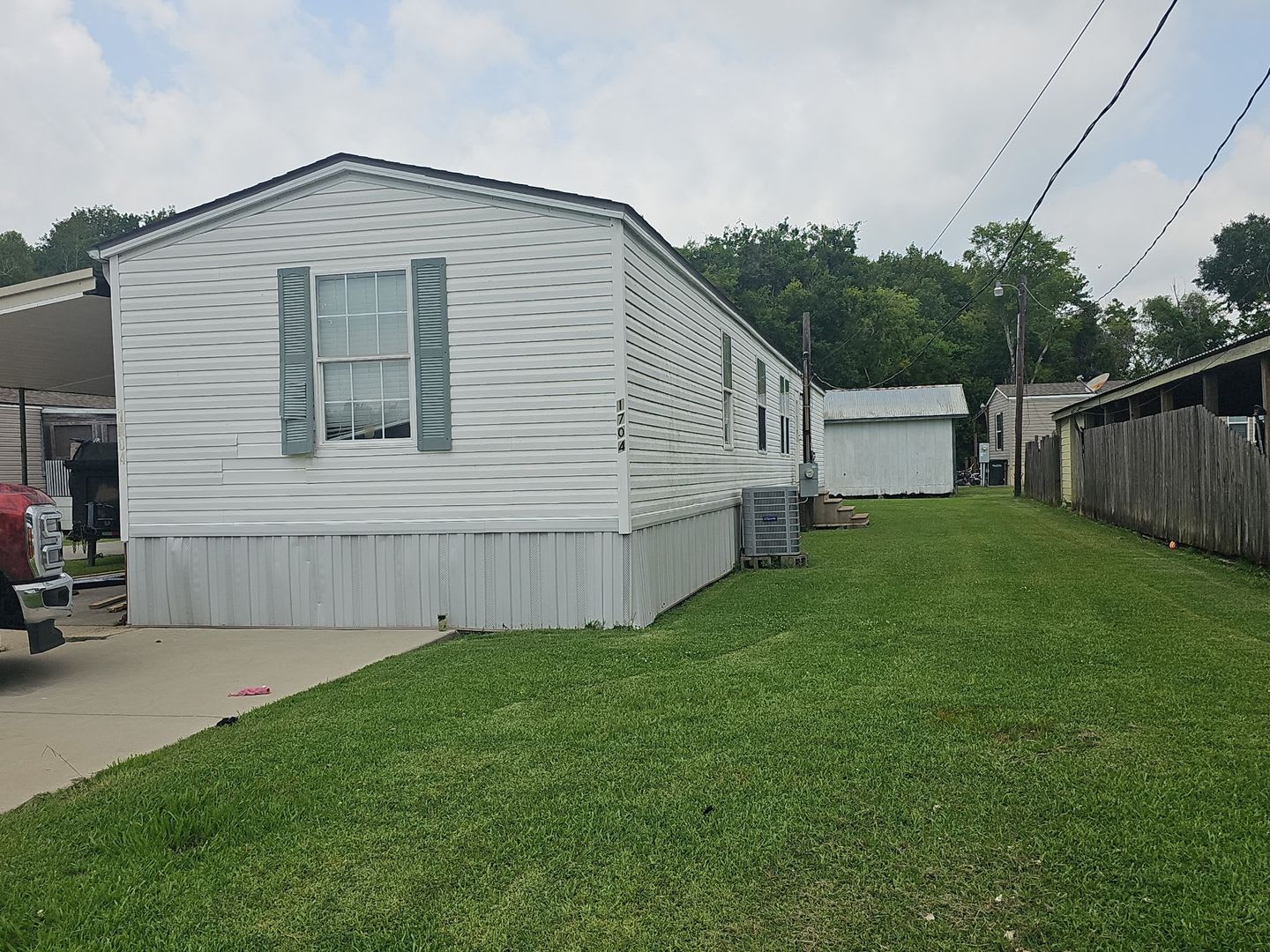 3 Bedroom Trailer in New Iberia – photo 2