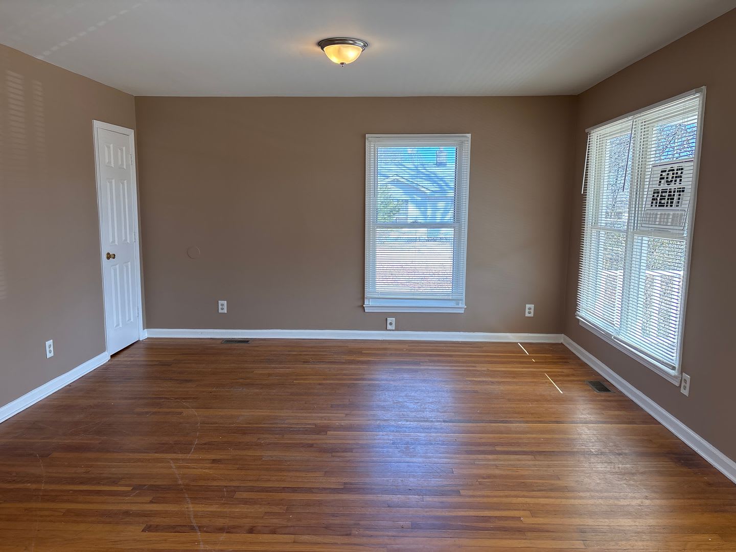 3 Bedroom Convenient to A&T and Downtown Greensboro! – photo 3