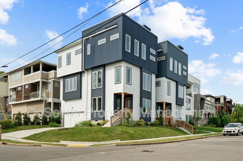 1000 Southside Ave – photo 3