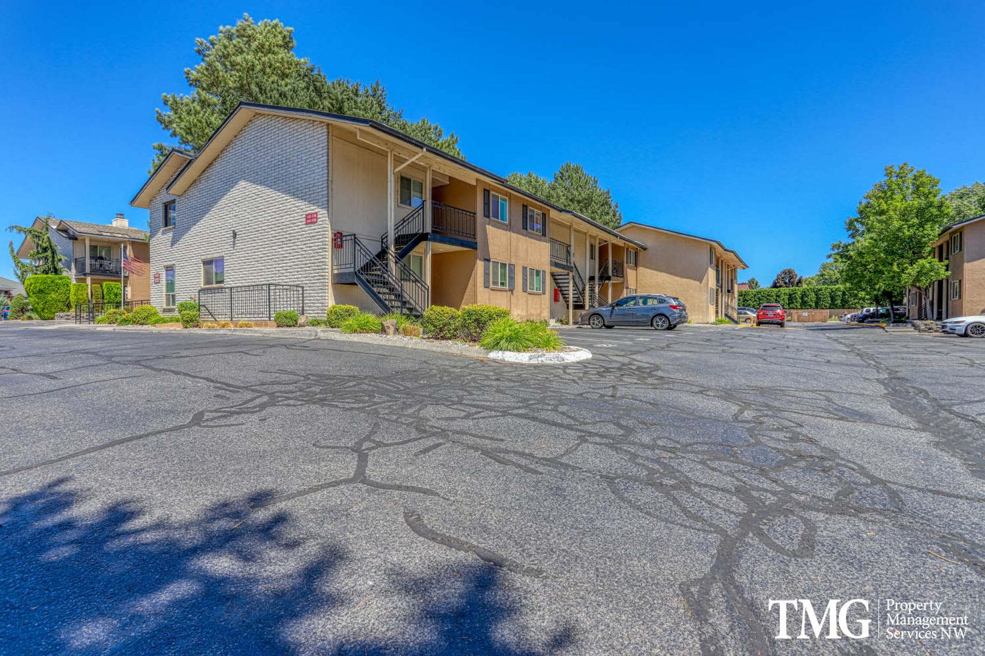 The Illahee Apartments – photo 2