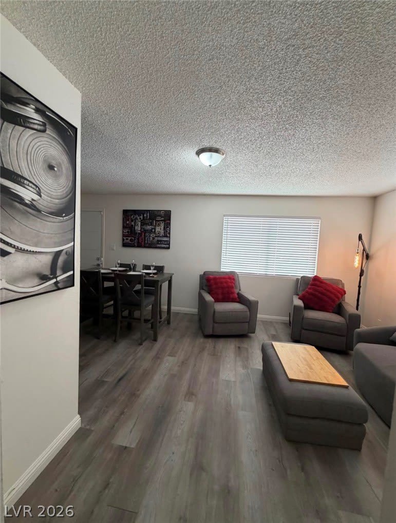 512 Albert Avenue – photo 4
